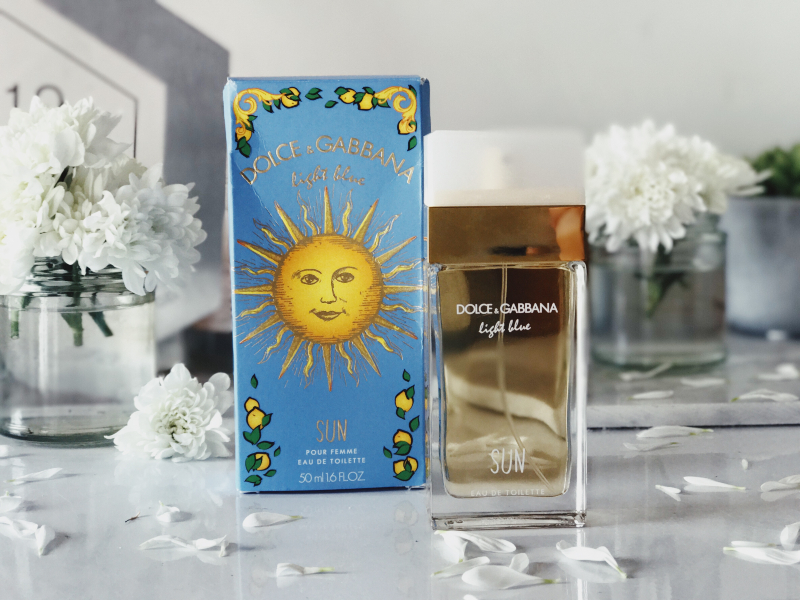 Dolce & Gabbana, Dolce & Gabbana Light Blue Sun, Dolce & Gabbana Light Blue Sun Pour Femme, Dolce & Gabbana Light Blue Sun Pour Femme Eau de Toilette, Dolce & Gabbana Light Blue Sun Pour Femme Eau de Toilette 100ml, น้ำหอม, น้ำหอมผู้หญิง, น้ำหอม Dolce & Gabbana, น้ำหอมกลิ่นดอกไม้และผลไม้